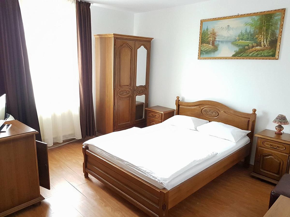 Hotel Viena Târgu-Mureş Zewnętrze zdjęcie