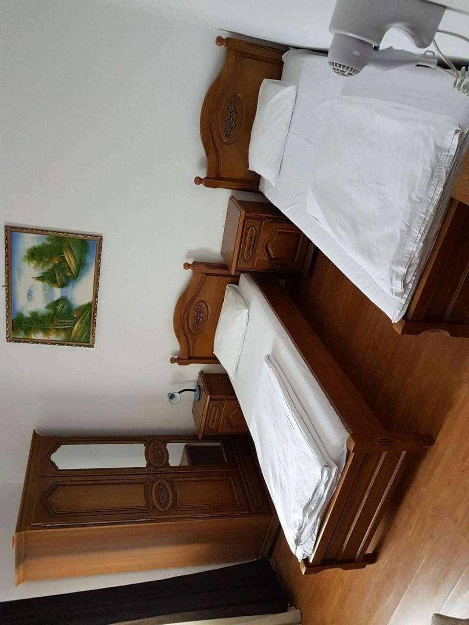 Hotel Viena Târgu-Mureş Zewnętrze zdjęcie